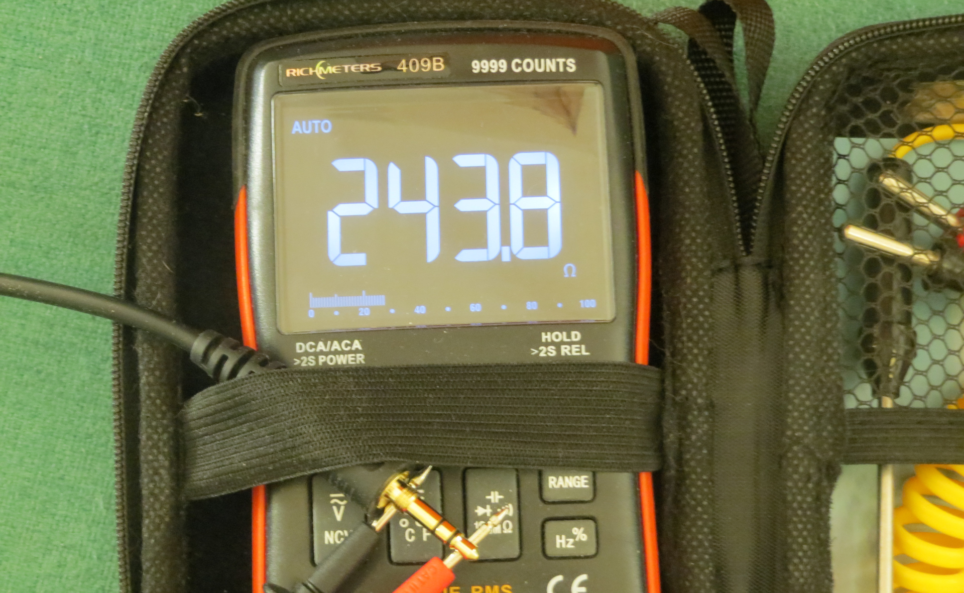 Измерение сопротивления омметром Beyerdynamic DT 770 PRO 250 Ohm