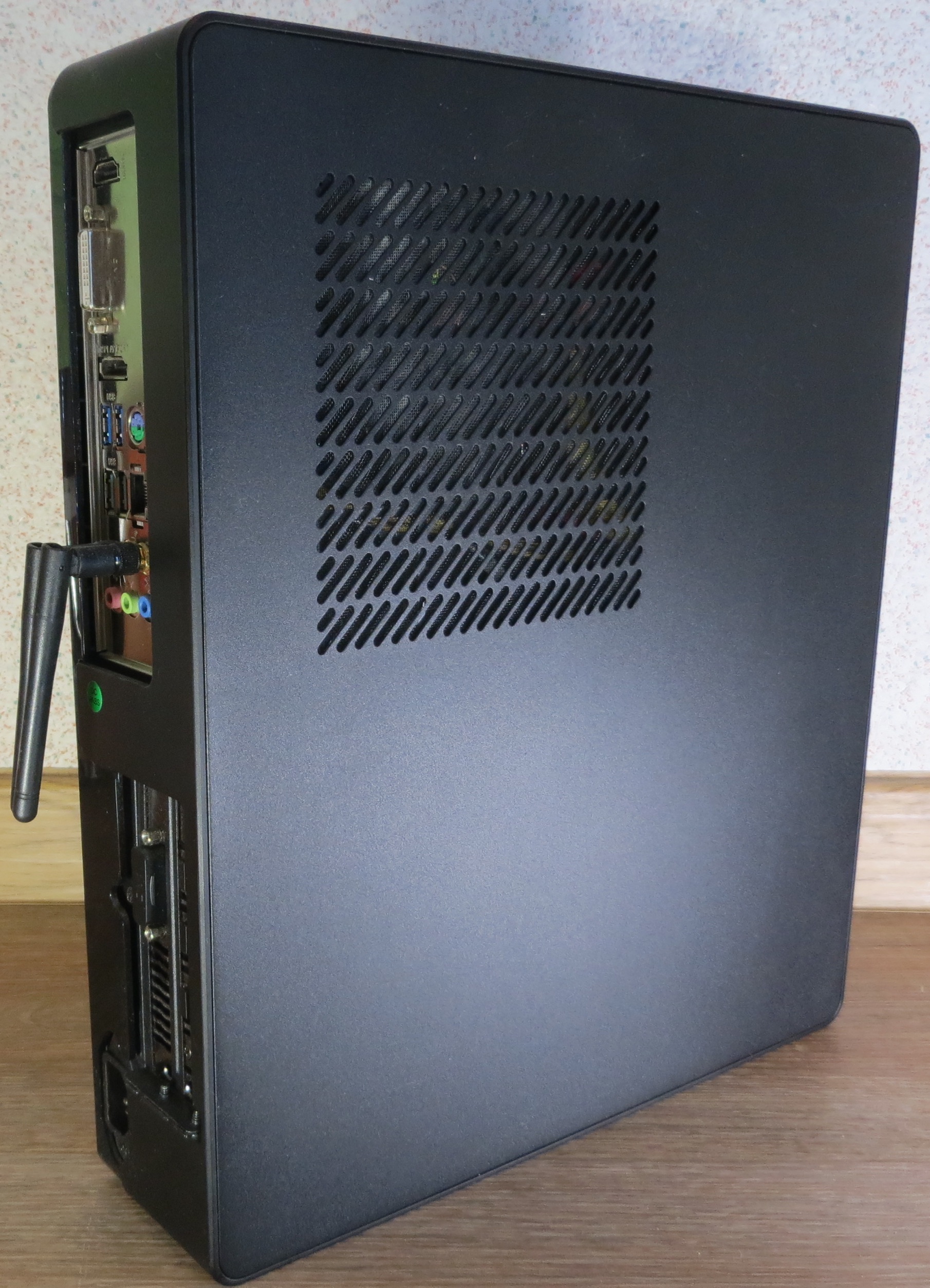 Fractal Design Node 202