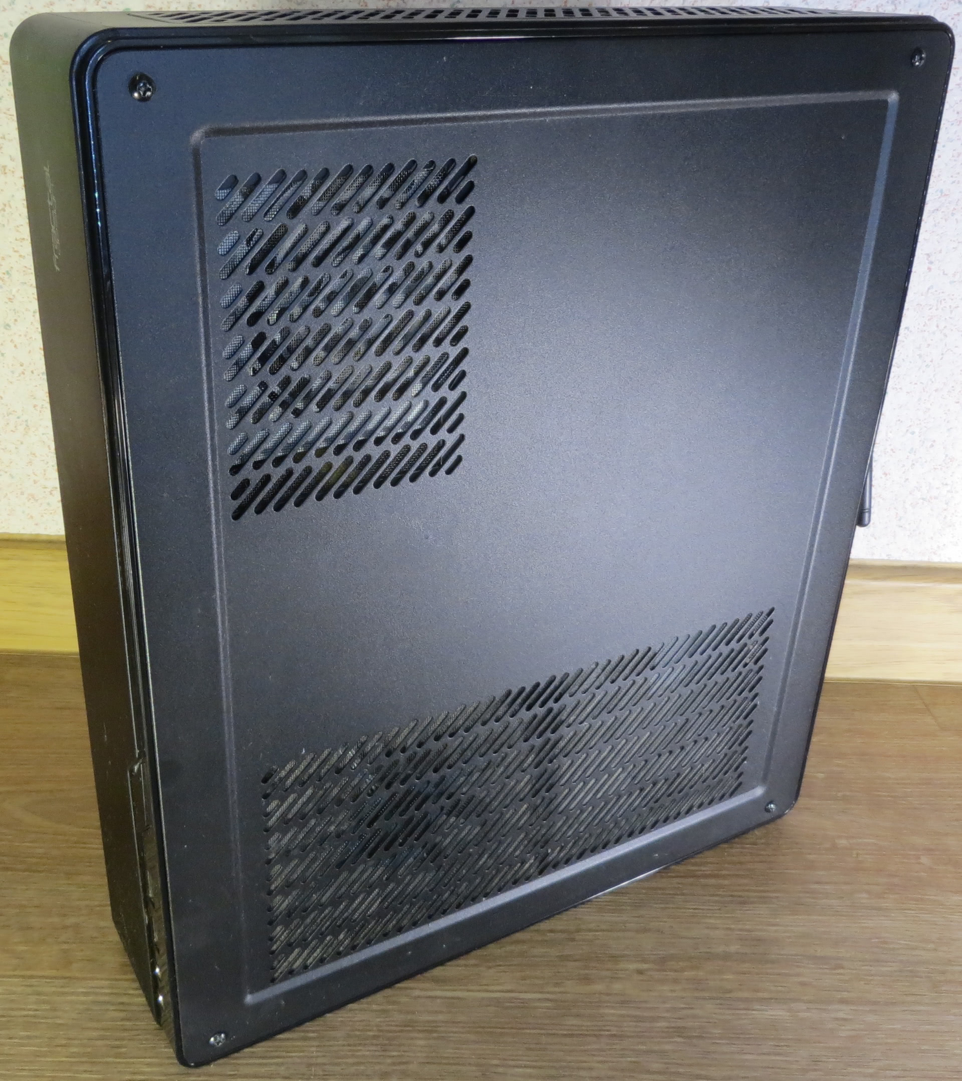 Fractal Design Node 202